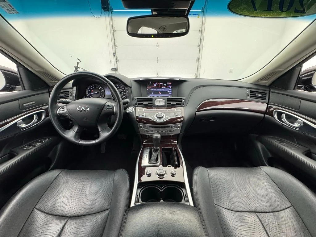 Used 2017 Hermosa Blue INFINITI 3.7X image 3