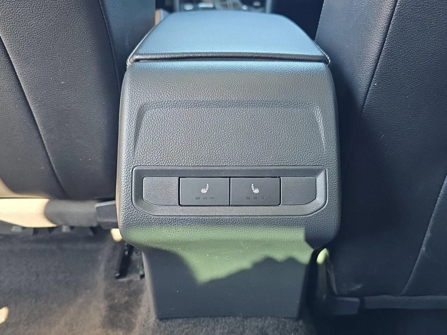 Certified Used 2022 Platinum Gray Metallic Volkswagen SEL image 8