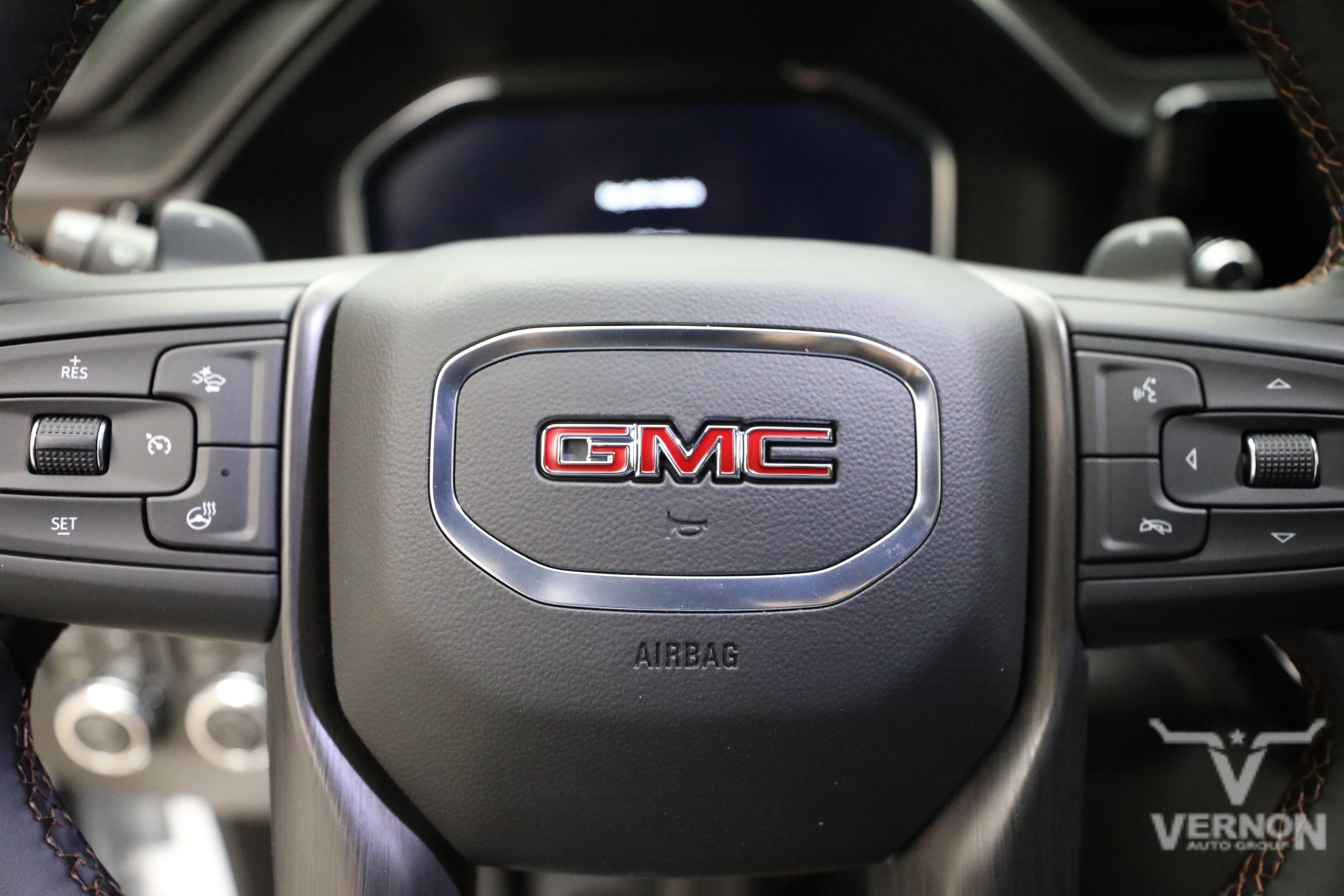 New 2026 Summit White GMC N image 23