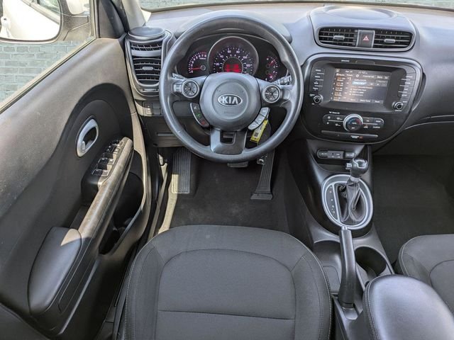 Used 2018 White Kia Plus image 16