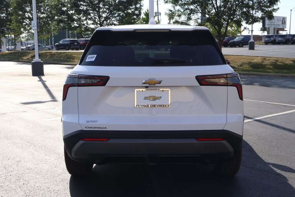 2027 Chevrolet Equinox LT - Photo 6