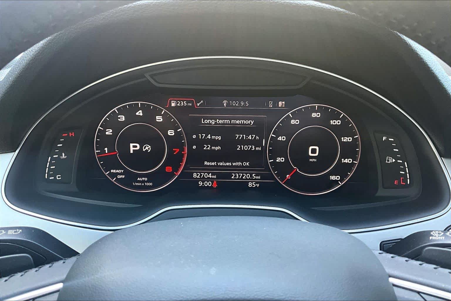 Used 2019 Orca Black Metallic Audi SE Premium Plus image 25