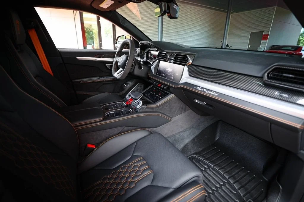Used 2026 Verde Gea Lucido Metallic Lamborghini SE image 55