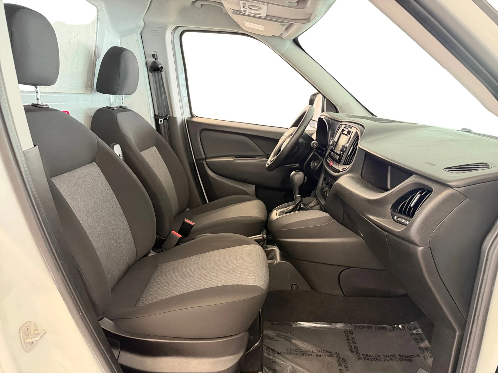 Used 2022 Bright White Ram Tradesman image 25