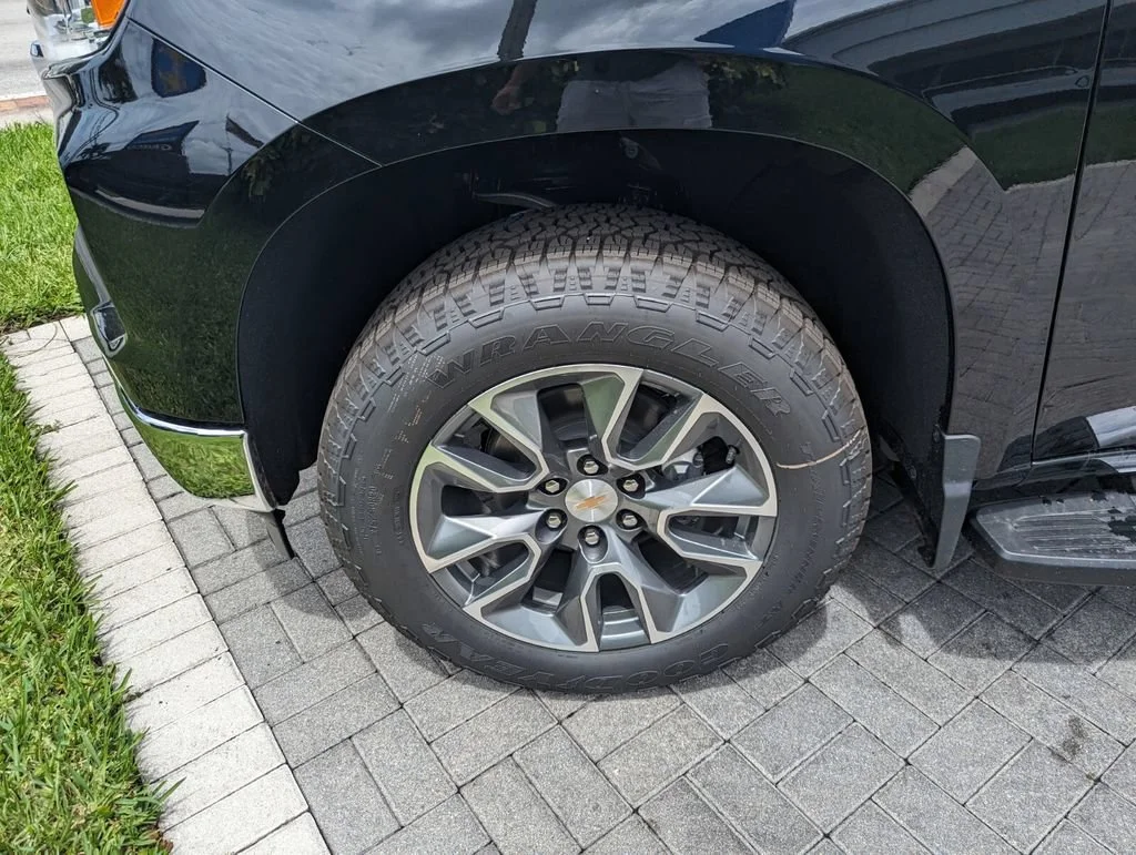 2026 Chevrolet Silverado 1500 LT - Photo 13