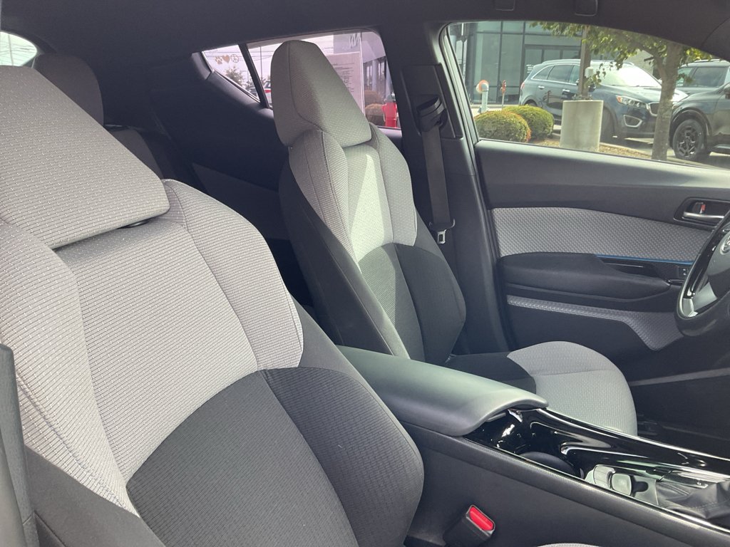 Used 2019 Blizzard Pearl Toyota XLE image 11