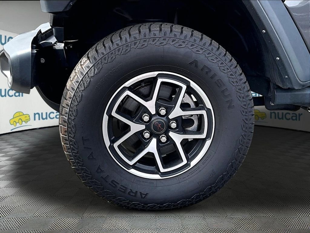 Used 2024 Gray Jeep Rubicon image 28