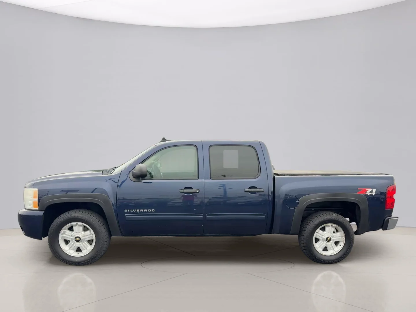 Used 2011 Blue Chevrolet LT image 2