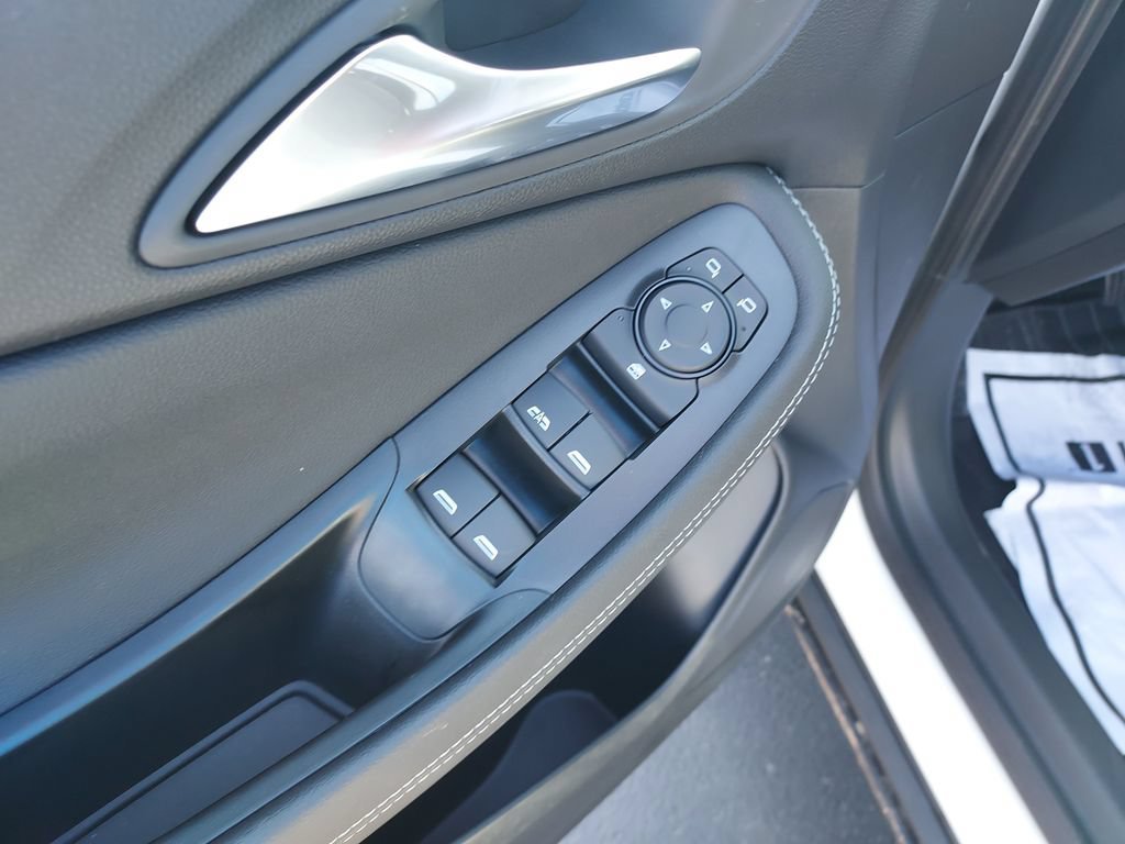 New 2026 Summit White Buick Preferred image 11