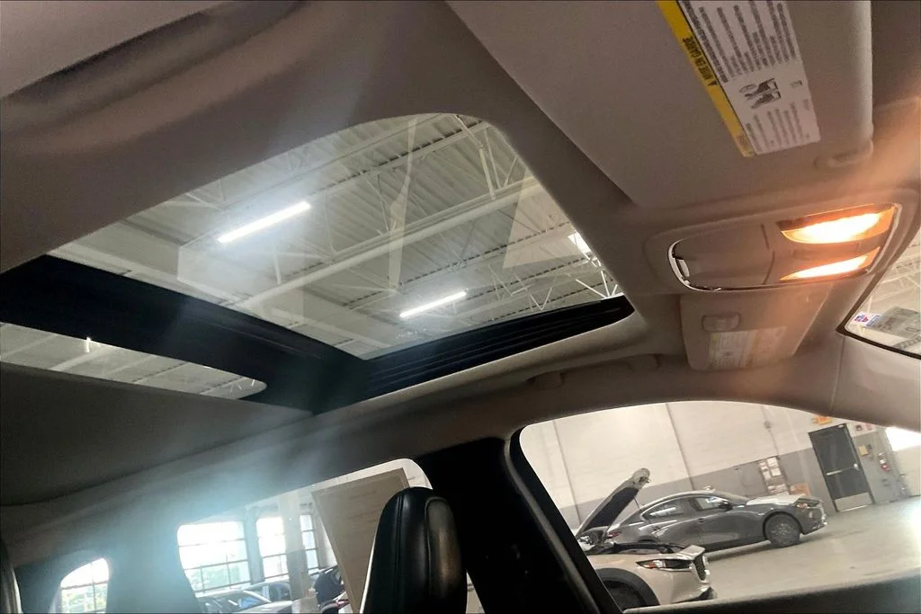 Used 2016 Black Jeep Trailhawk image 22