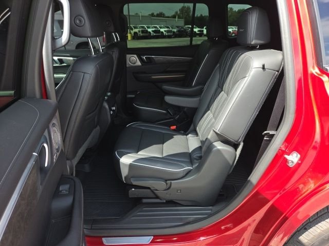 Used 2025 Red Buick Avenir image 17