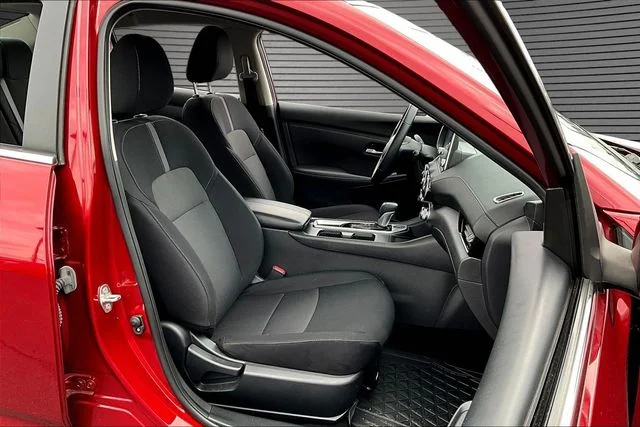 Used 2023 Red Nissan SV image 28