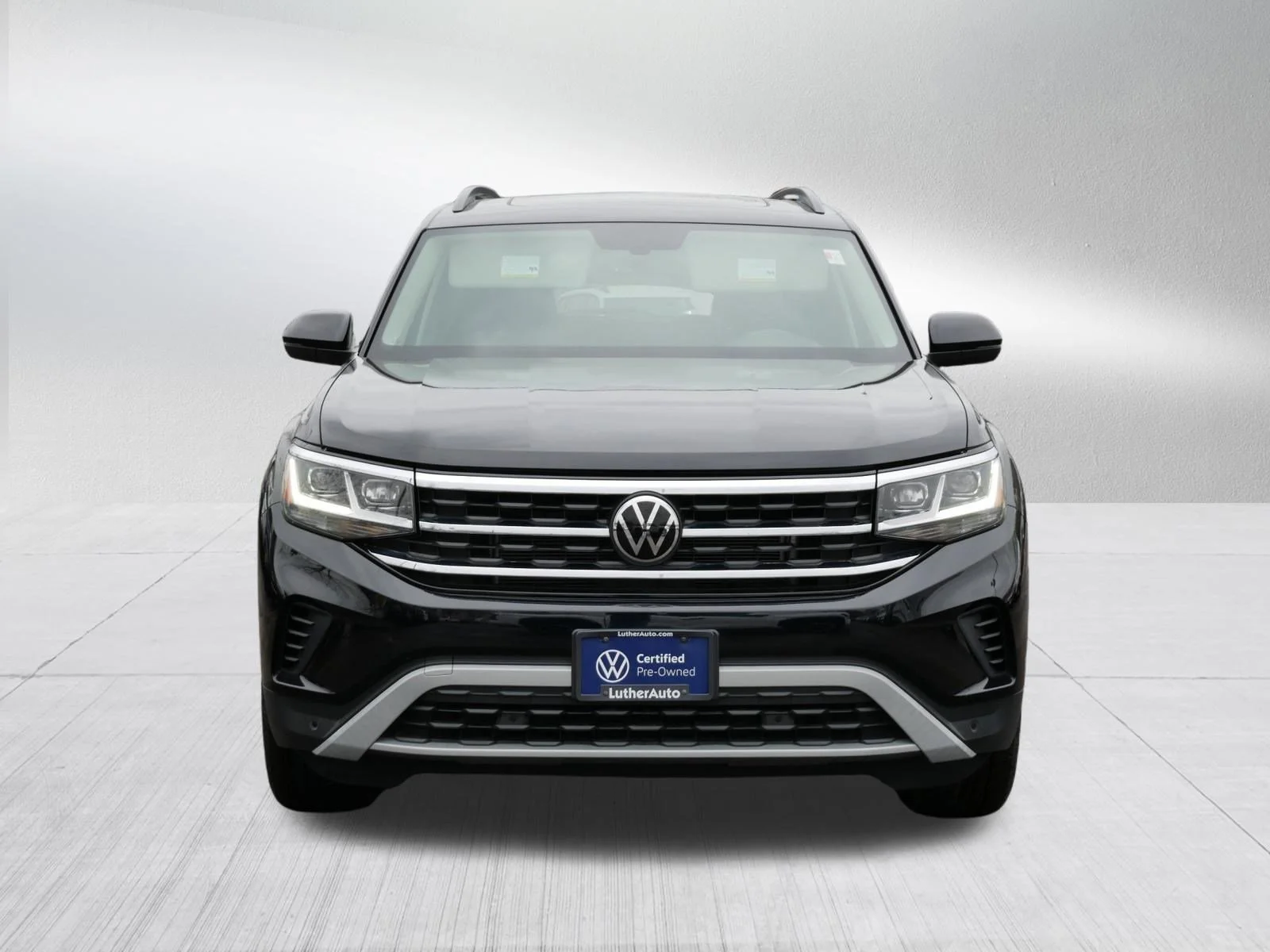 Certified 2023 Volkswagen Atlas SE w/Tech with VIN 1V2KR2CA6PC556061 for sale in Saint Louis Park, Minnesota