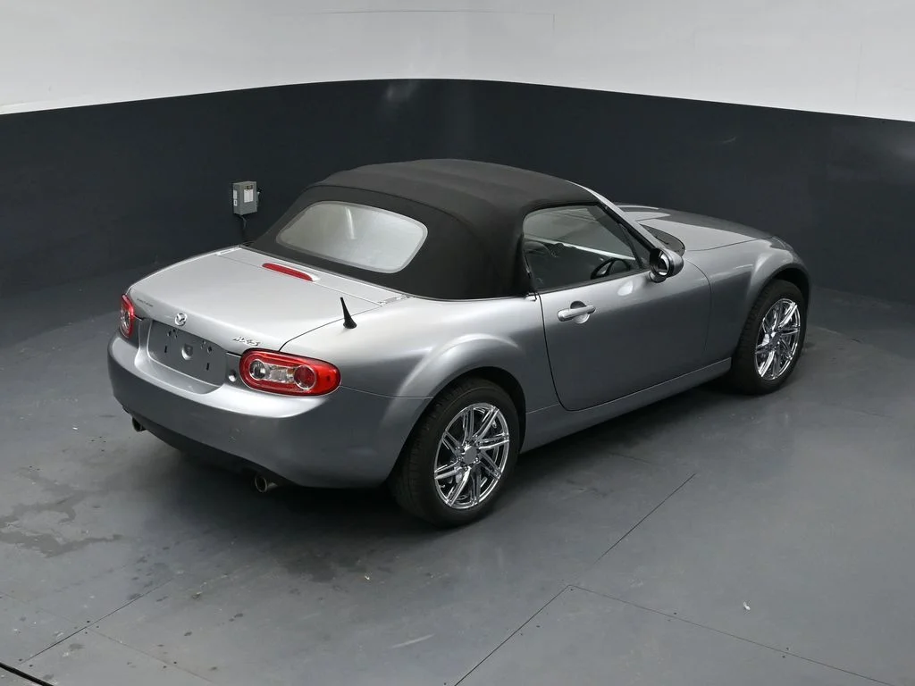 Used 2013 Gray Mazda Sport image 16