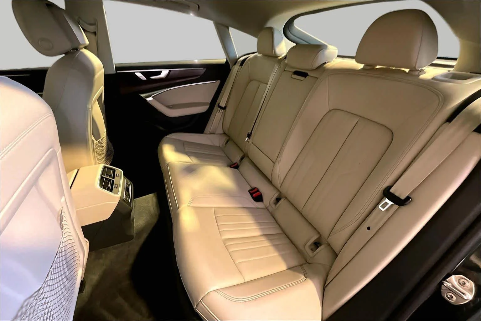Used 2019 Triton Blue Audi Premium image 21