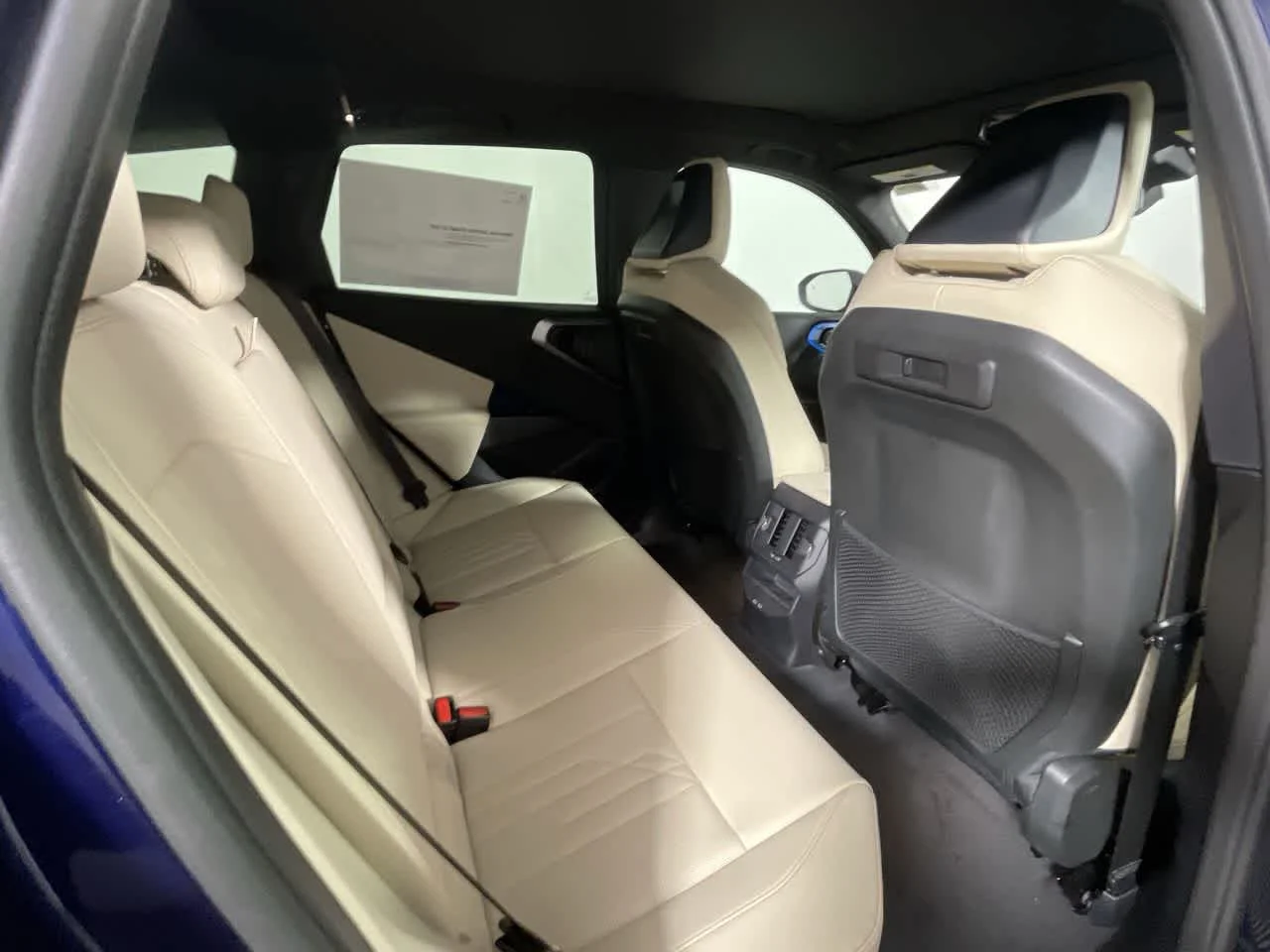 New 2025 Tanzanite Blue II Metallic BMW 30 xDrive image 17