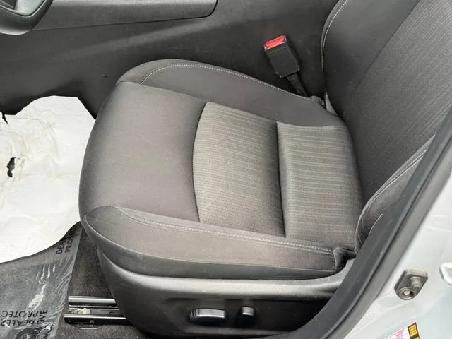 Used 2024 Silver Nissan 2.5 SV image 18