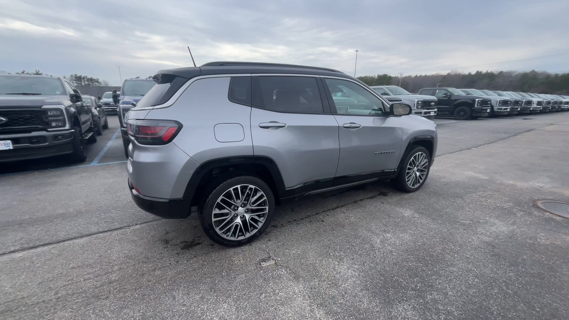 Certified Used 2023 Silver Jeep Limited image 19