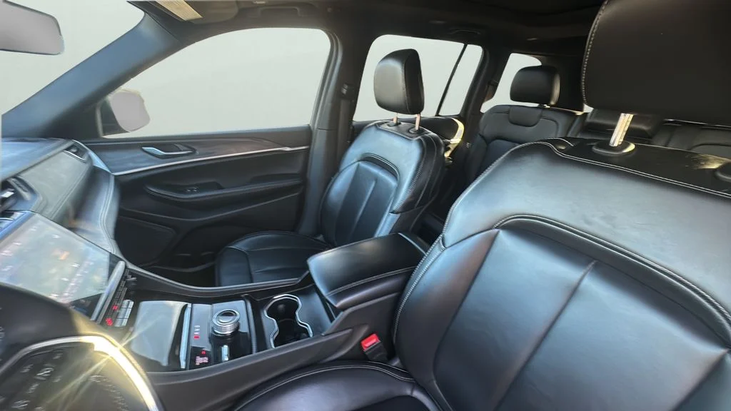 Used 2025 Black Jeep Limited image 23