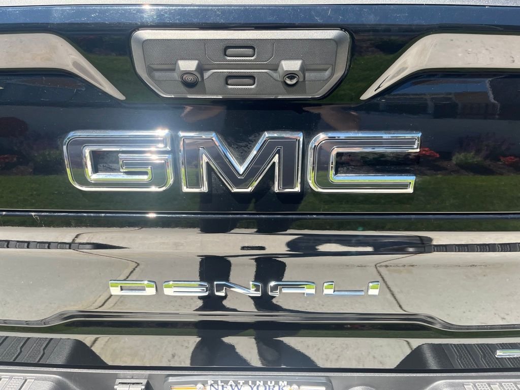Used 2026 Black GMC Denali Ultimate image 3