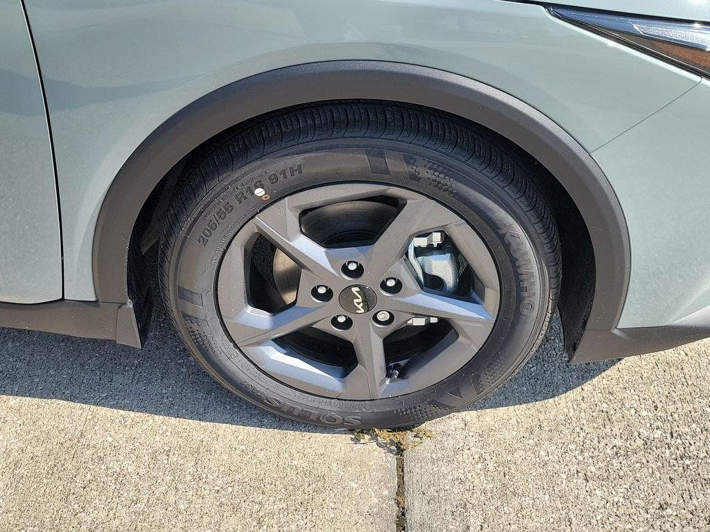 New 2026 Gray Kia LXS image 37