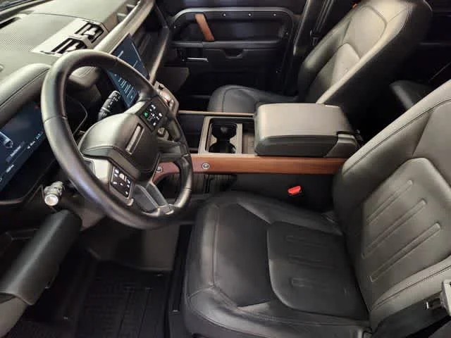 Used 2024 Silicon Silver Premium Metallic Land Rover X image 14