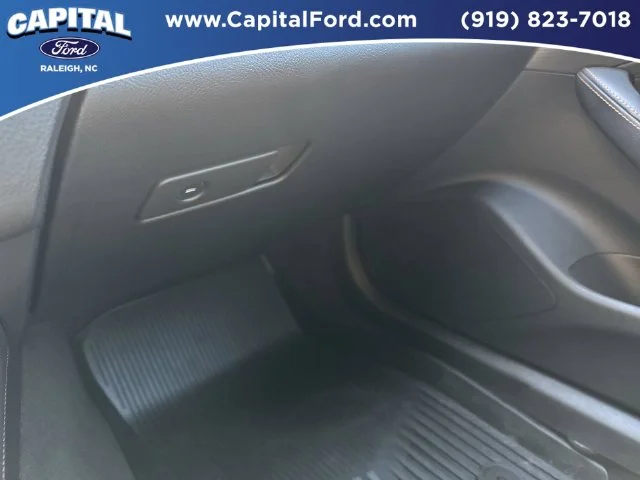 Used 2025 Silver Cadillac V-Series image 28