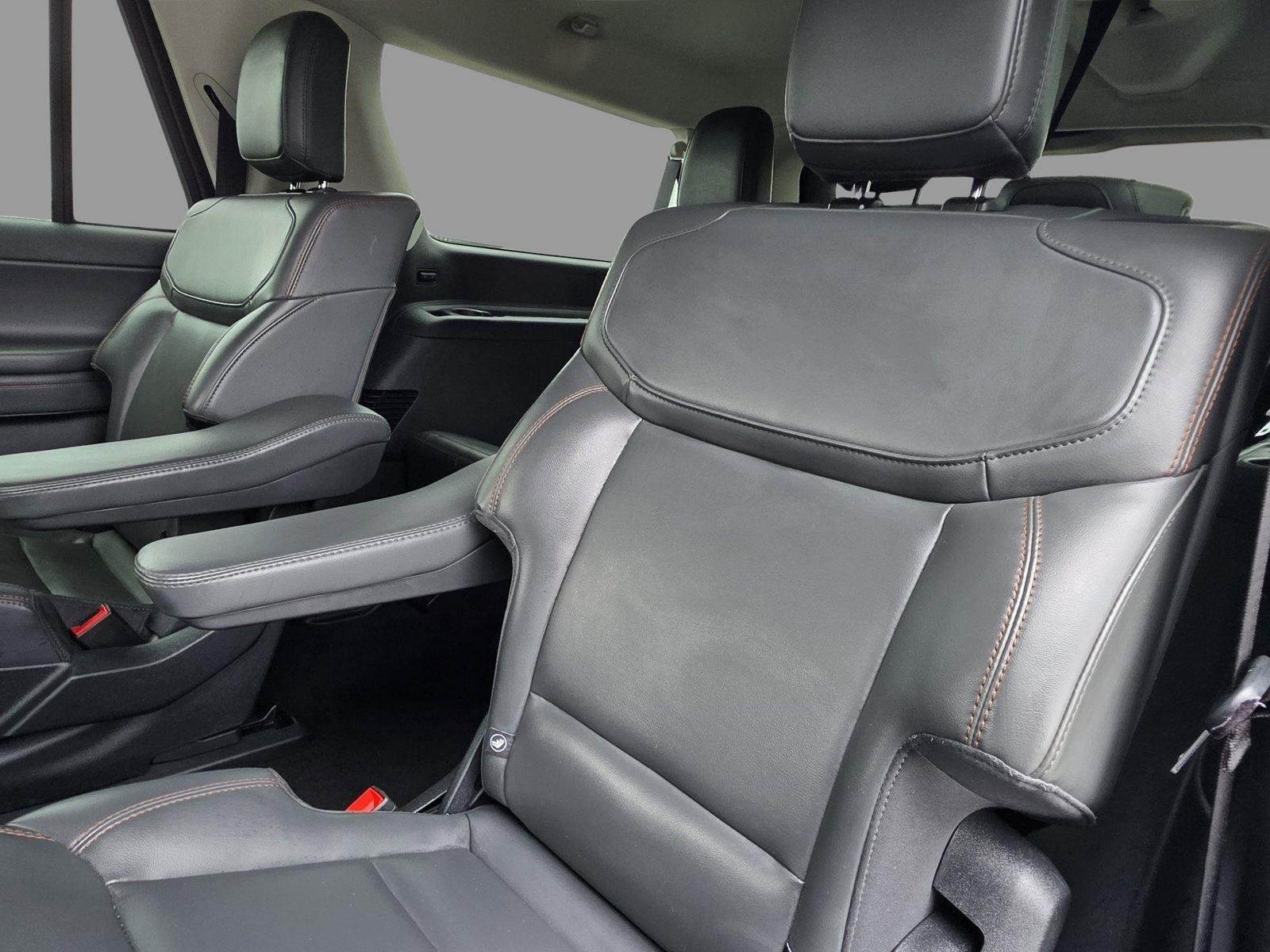 Used 2025 Agate Black Ford Active image 30