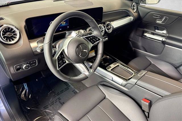 New 2026 Mountain Grey Metallic Mercedes-Benz GLB 250 image 40
