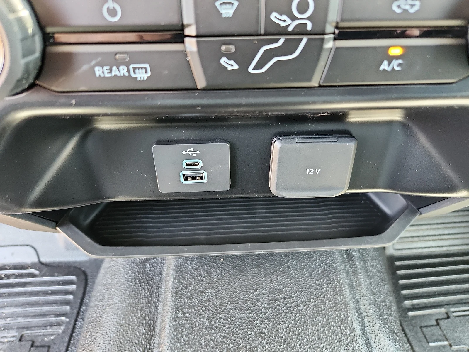 New 2026 Oxford White Ford F-350® XL image 24