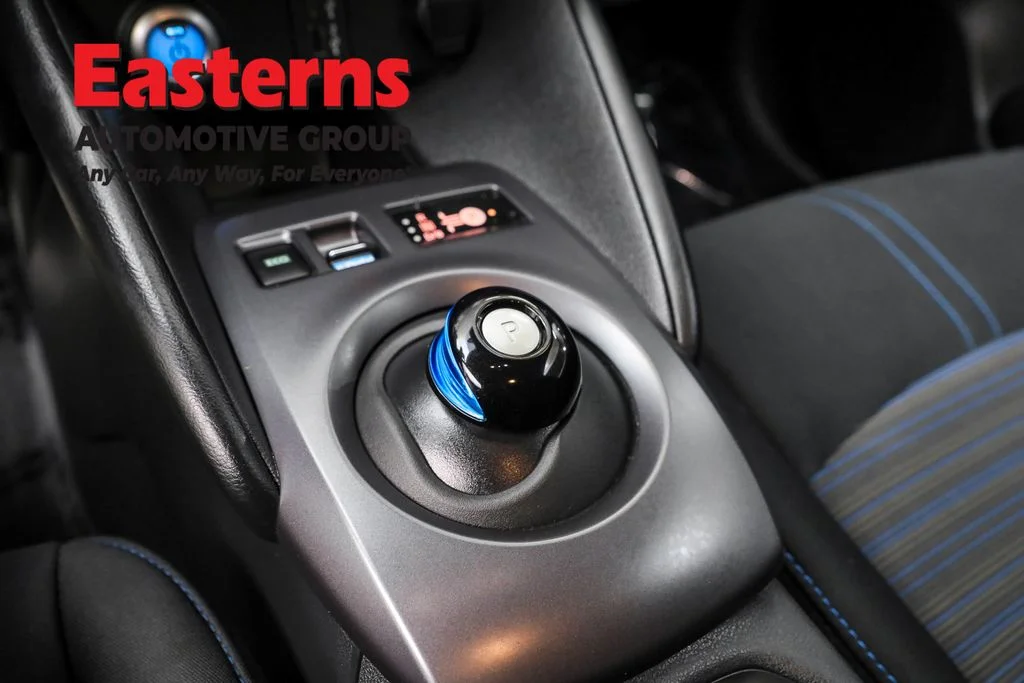 Used 2024 Gray Nissan S image 13