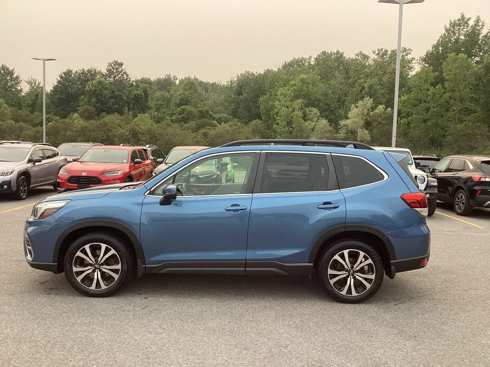 Used 2020 Horizon Blue Pearl Subaru Limited image 18