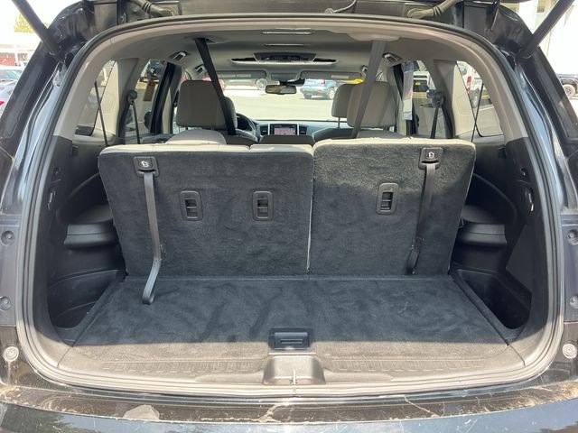 Used 2017 Black Honda Touring image 29