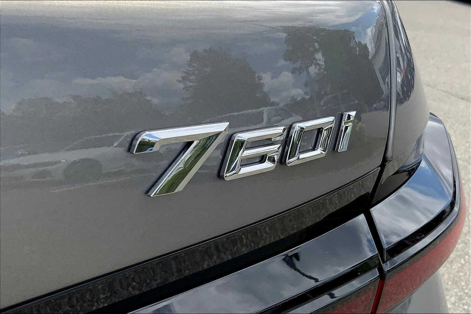 2025 BMW 7 Series 760i - Photo 15