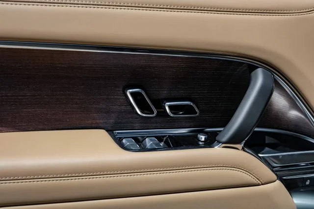 2026 Land Rover Range Rover SE - Photo 52