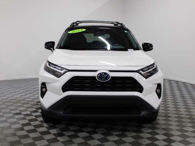 Used 2024 Wind Chill Pearl/Midnight Black Metallic Toyota Woodland Edition image 9