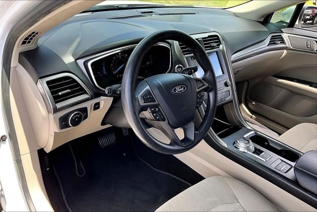Used 2019 White Ford SE image 14