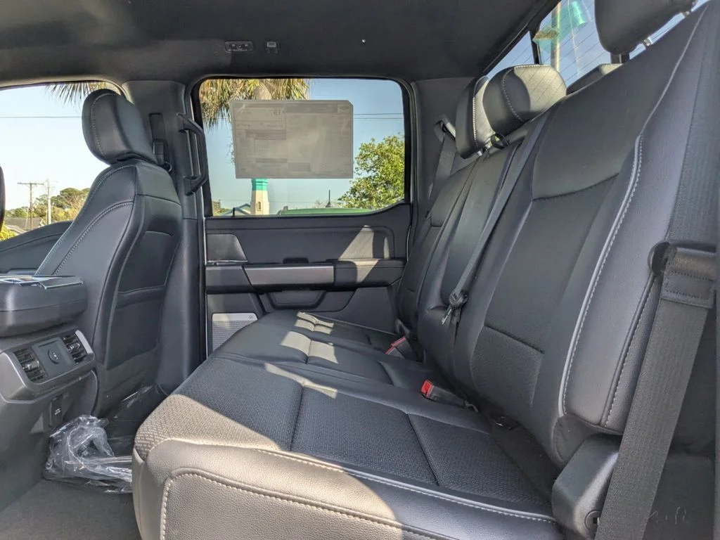 New 2026 Oxford White Ford Lariat image 14