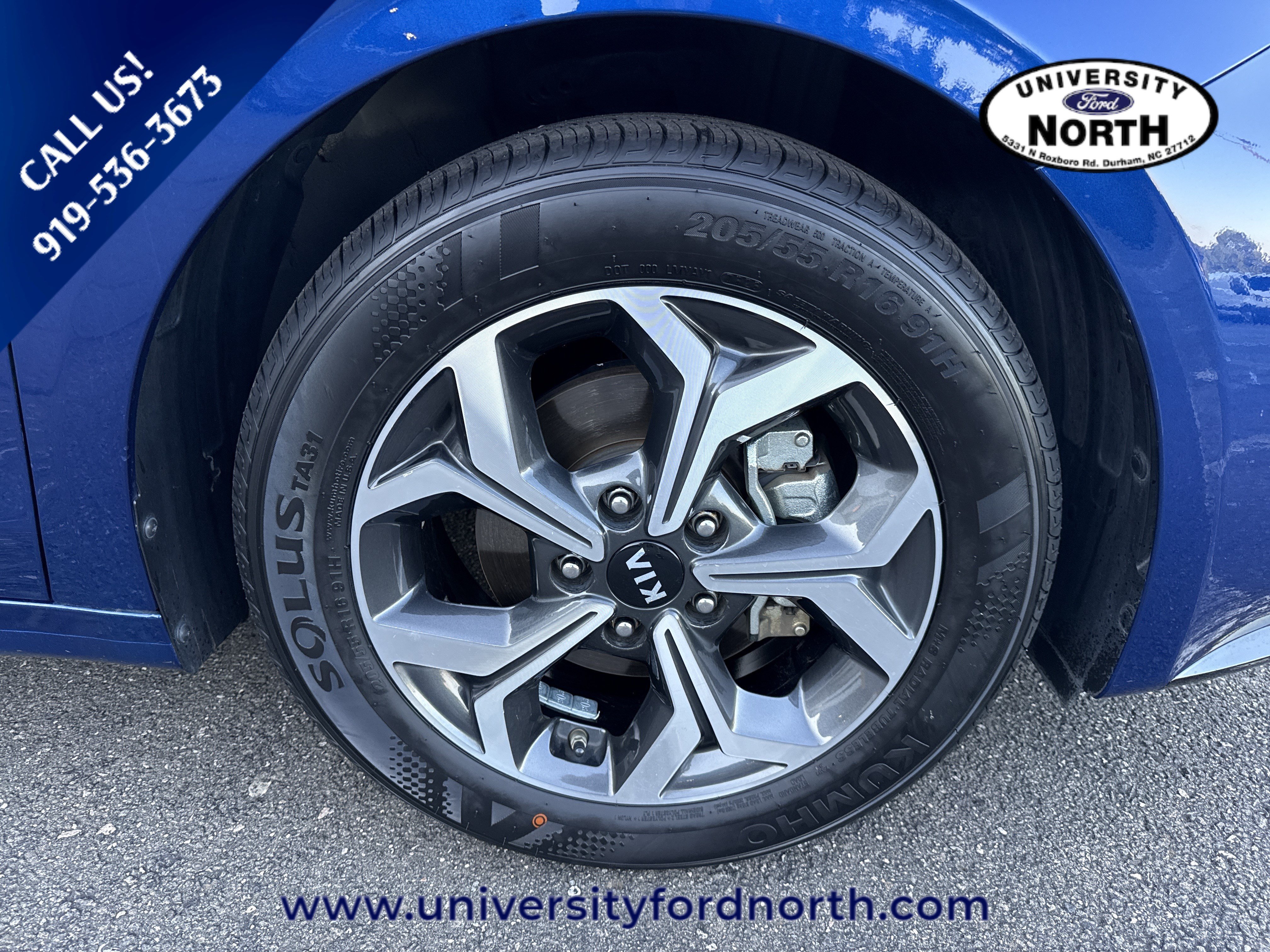 Used 2021 Deep Sea Blue Kia LXS image 9