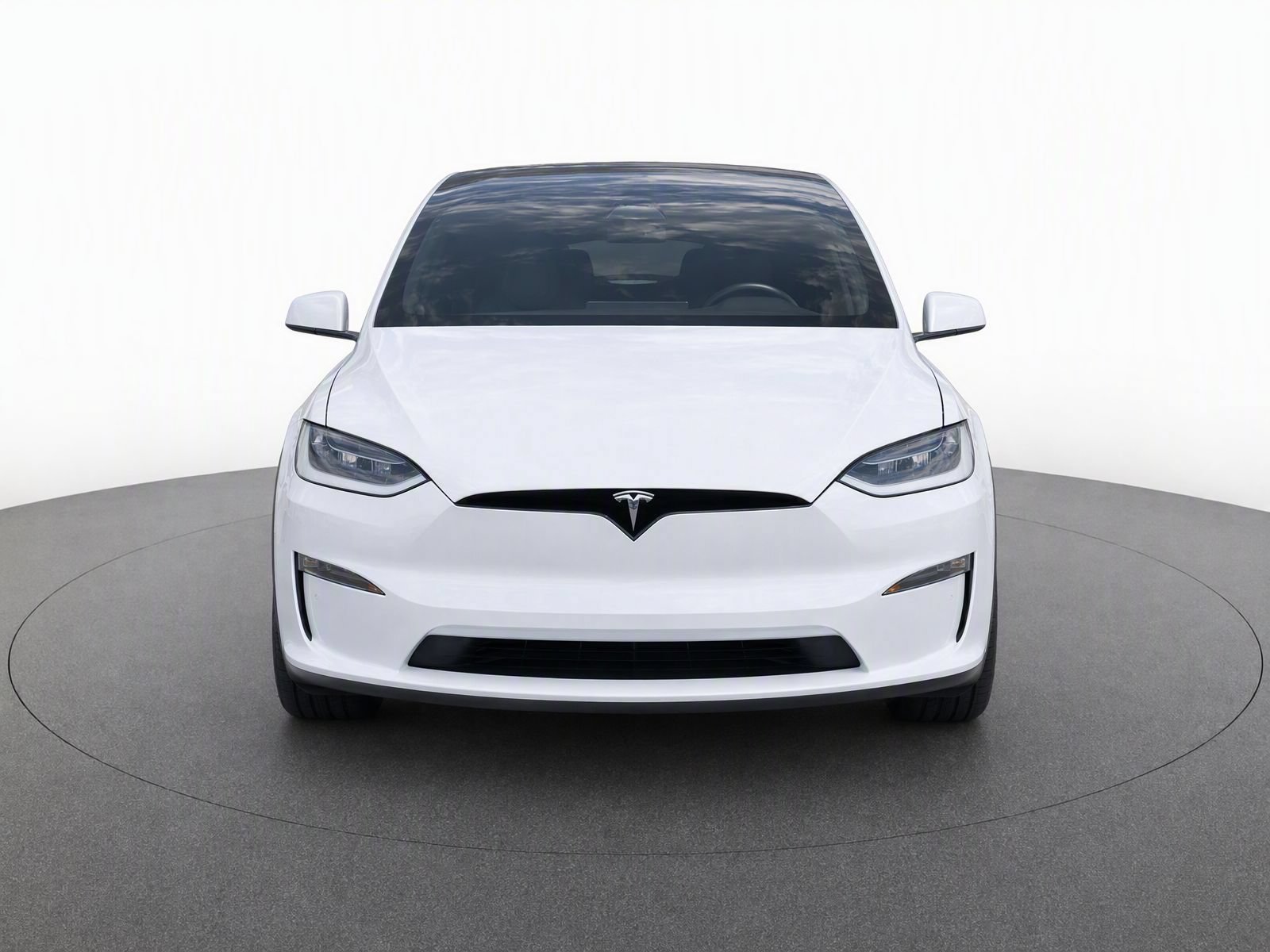 Used 2023 White Tesla NA image 7