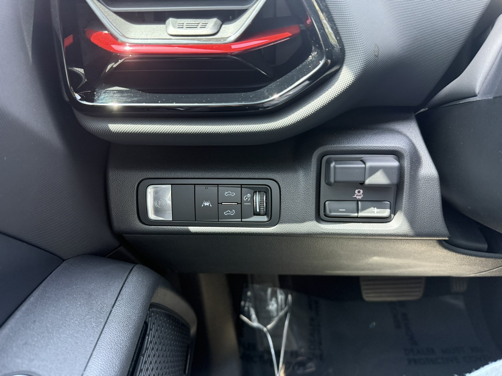 Used 2026 Blue Smoke Metallic Chevrolet Trail Boss - Extended Range image 19