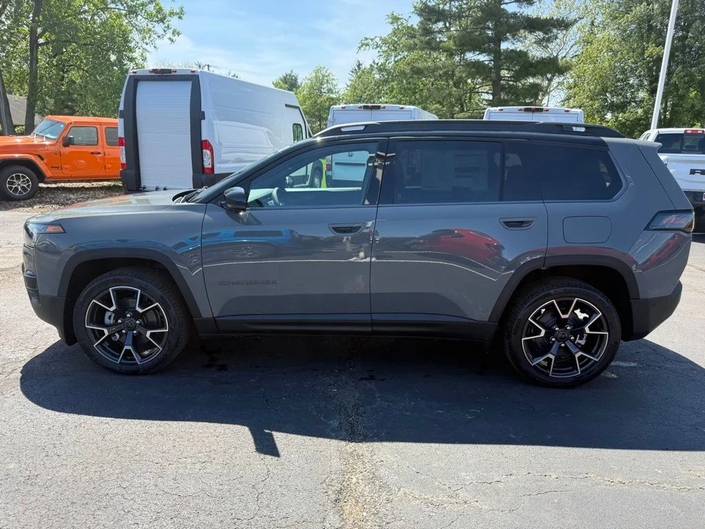 New 2026 Sting-Gray Clear-Coat Exterior Paint Jeep Overland image 7