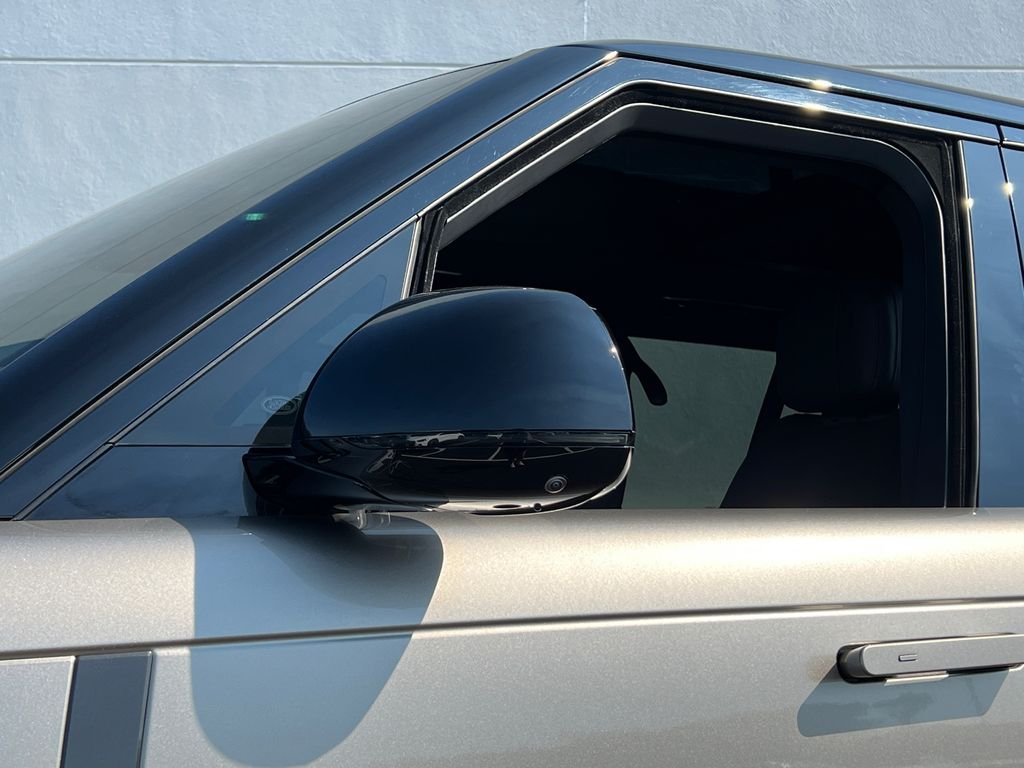 Used 2025 Gold Land Rover SE image 33
