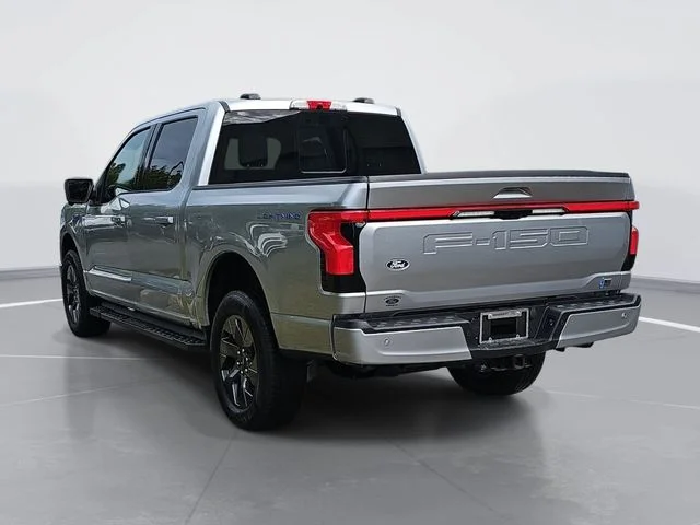 Used 2025 Silver Ford Lariat image 5