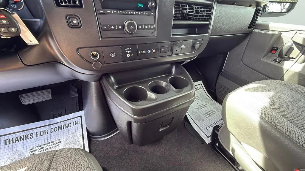 Used 2025 Summit White Chevrolet 1LT image 22