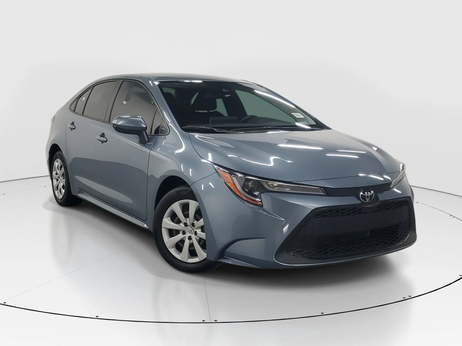 Used 2021 Celestite Toyota LE image 2