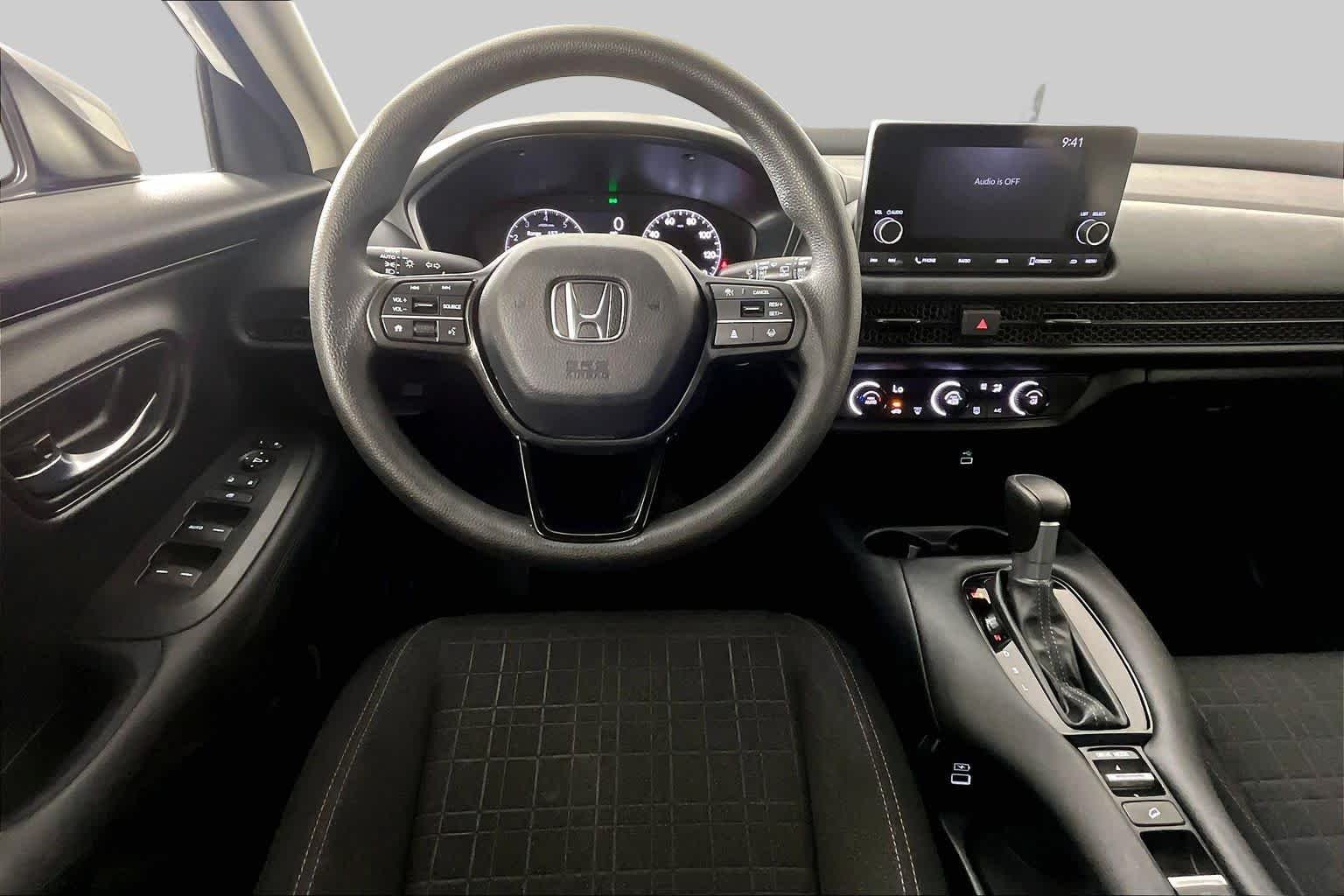 Used 2023 Platinum White Pearl Honda LX image 6