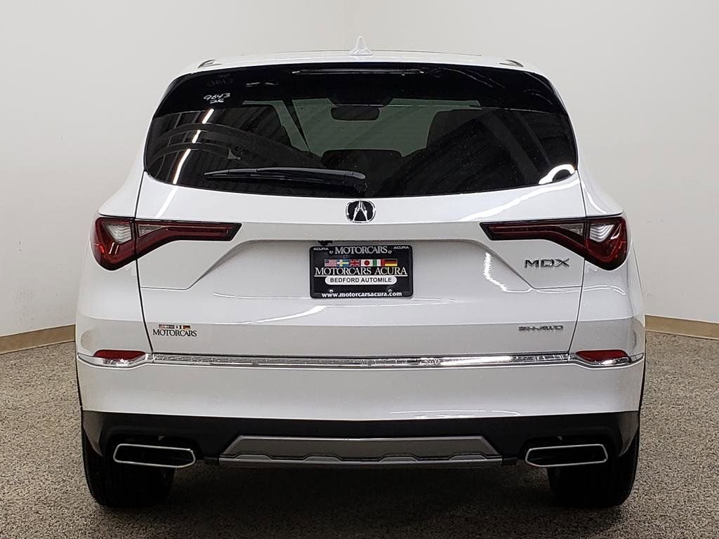 Used 2026 Solar Silver Metallic Acura Base image 4
