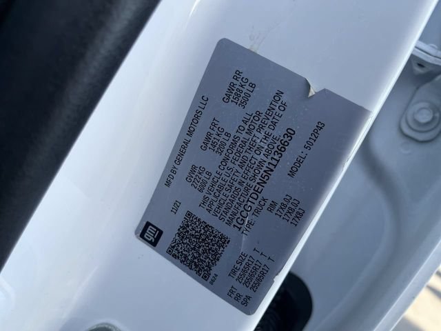 Used 2022 Summit White Chevrolet Z71 image 30