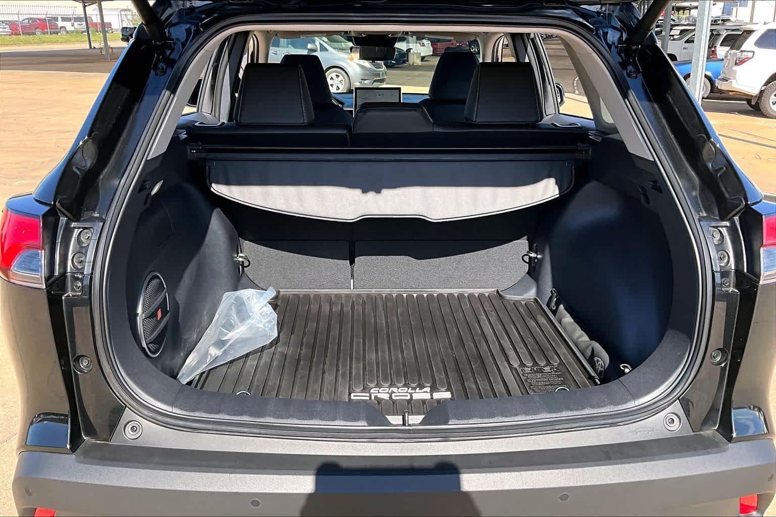 Used 2026 Jet Black Toyota XLE image 31